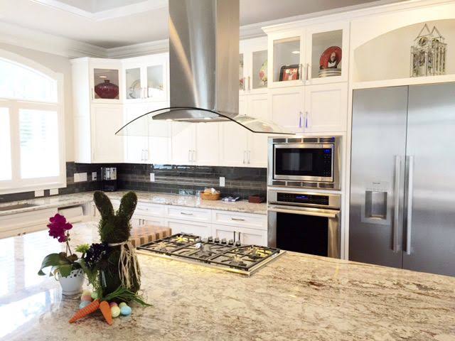 36x22 600 CFM Convertible Island Range Hood Q102