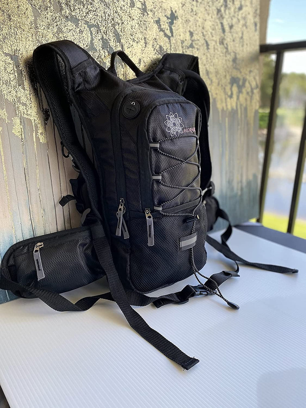 Insulated Hydration Backpack with 2L BPA Free Water Bladder U78303