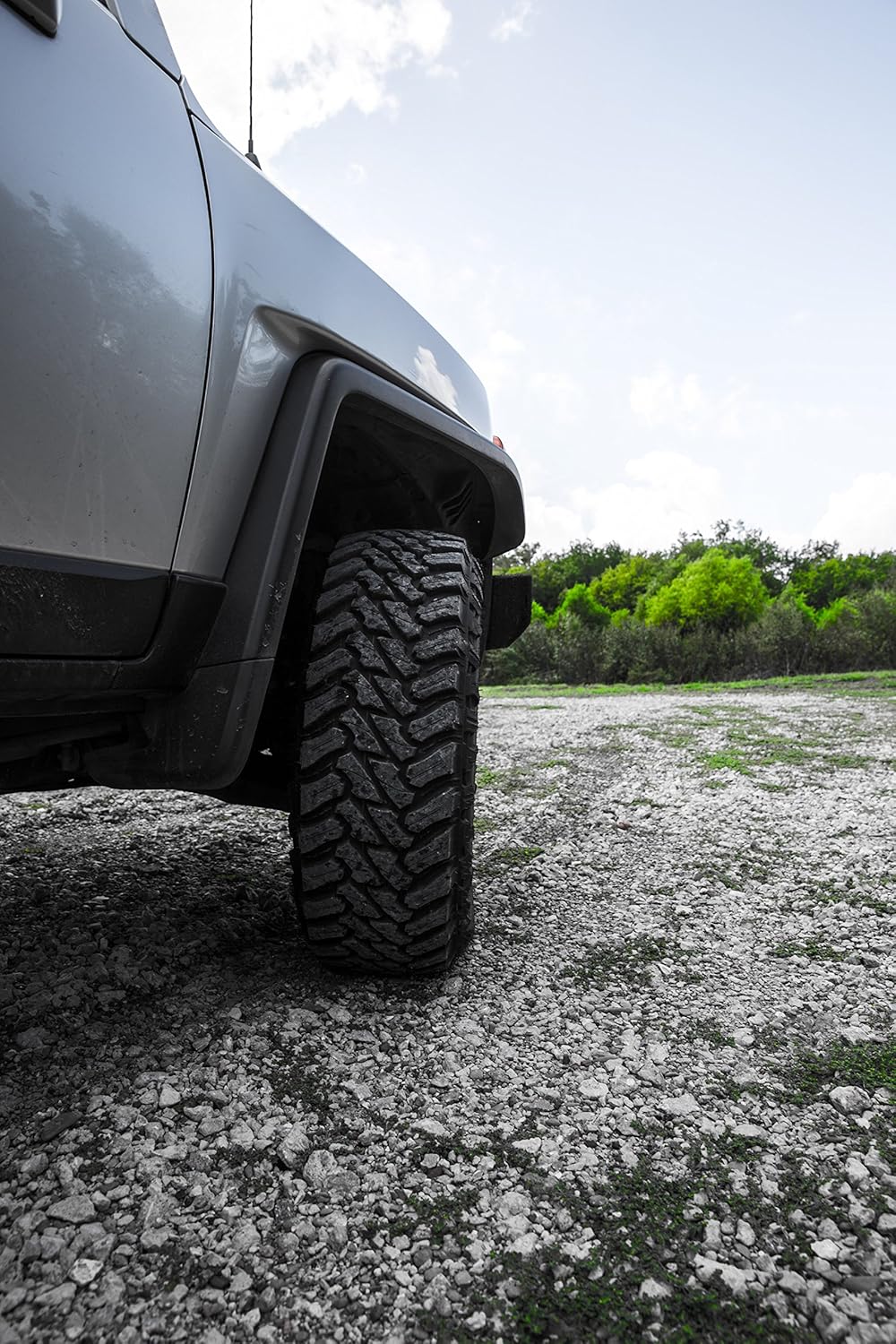 35X12.5R20 Mud-Terrain Radial Tire V52946