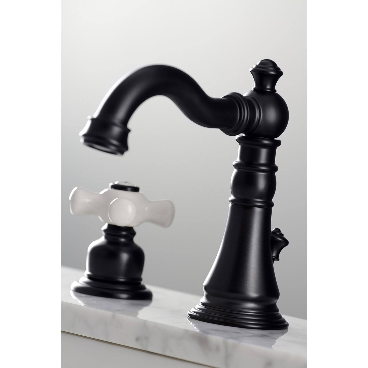 8 in. Widespread Bathroom Faucet Oil Rubbed Bronze P68657