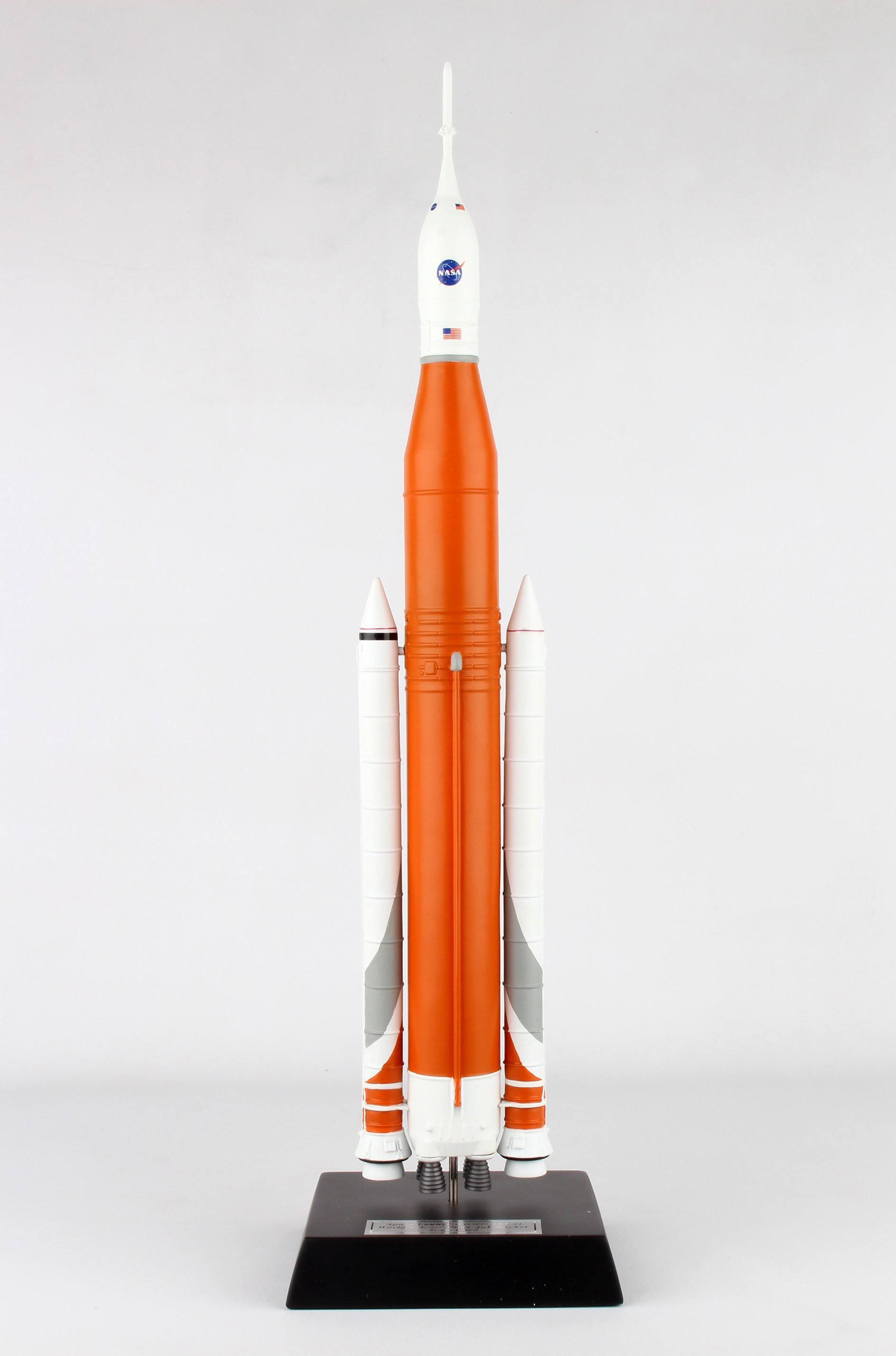 Space Launch System 1/200 N5851