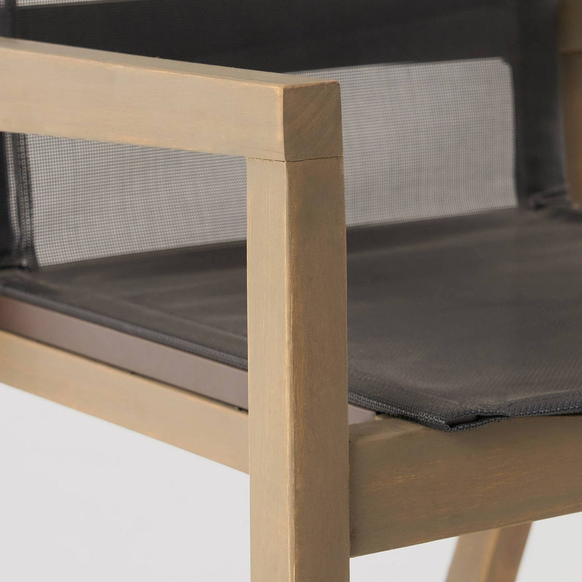 Outdoor Acacia and Mesh Dining Chairs (Set of 2), Gray O80628